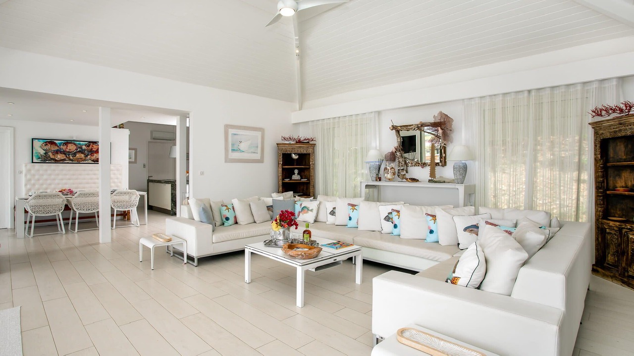 Photo of Livingroom in Orient Bay