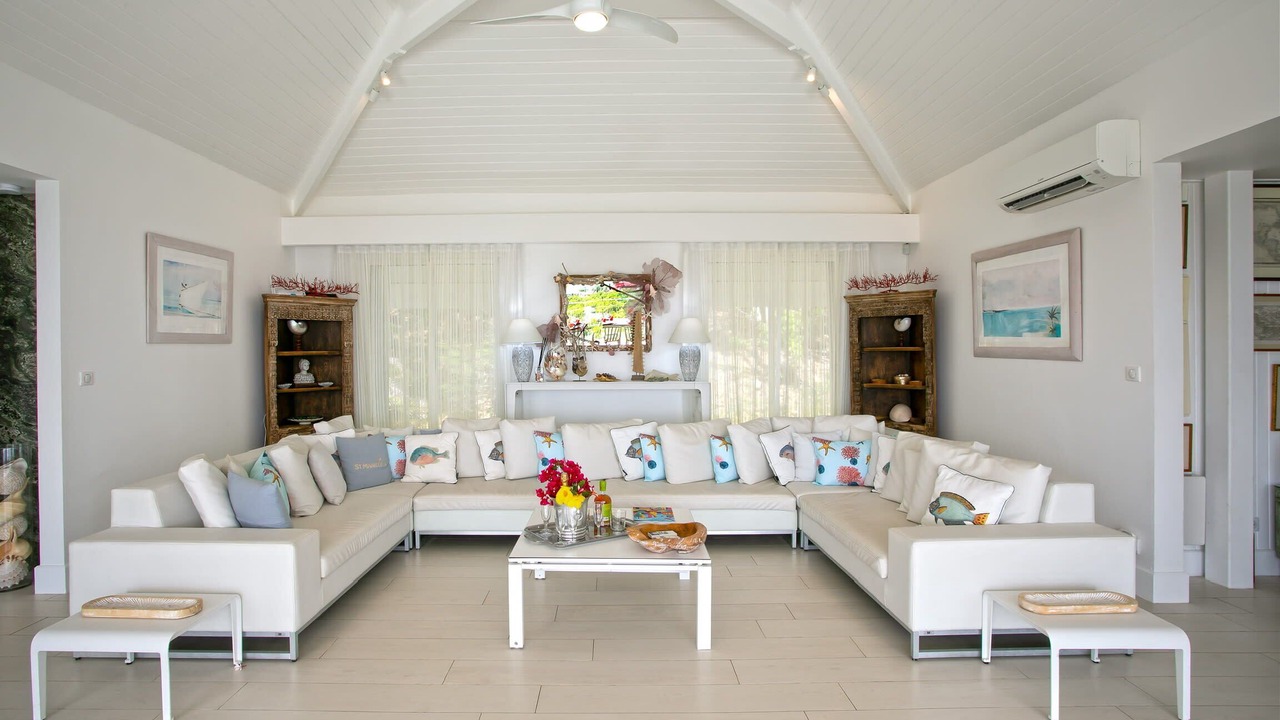 Photo of Livingroom in Orient Bay