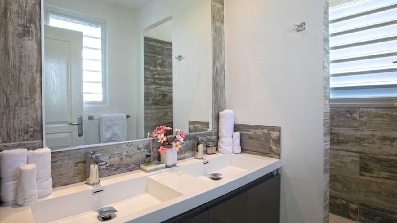 Photo of Bathroom in Orient Bay