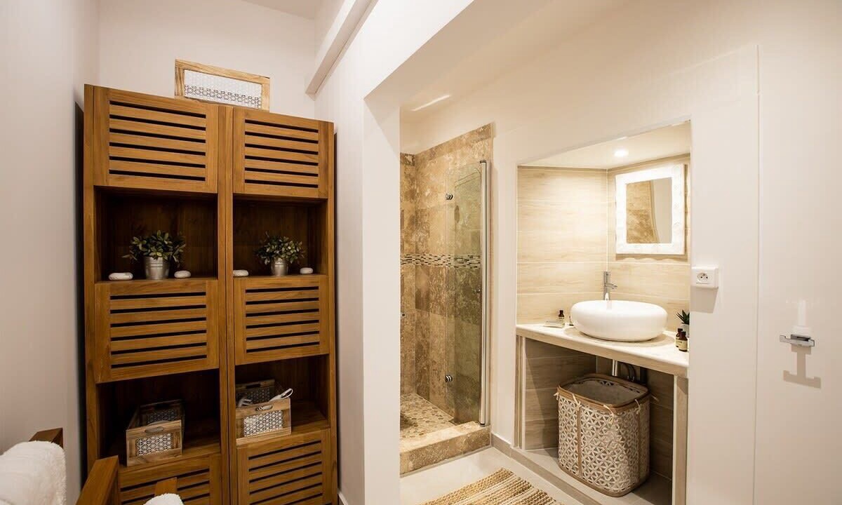 Photo of Bathroom in Les Terres Basses