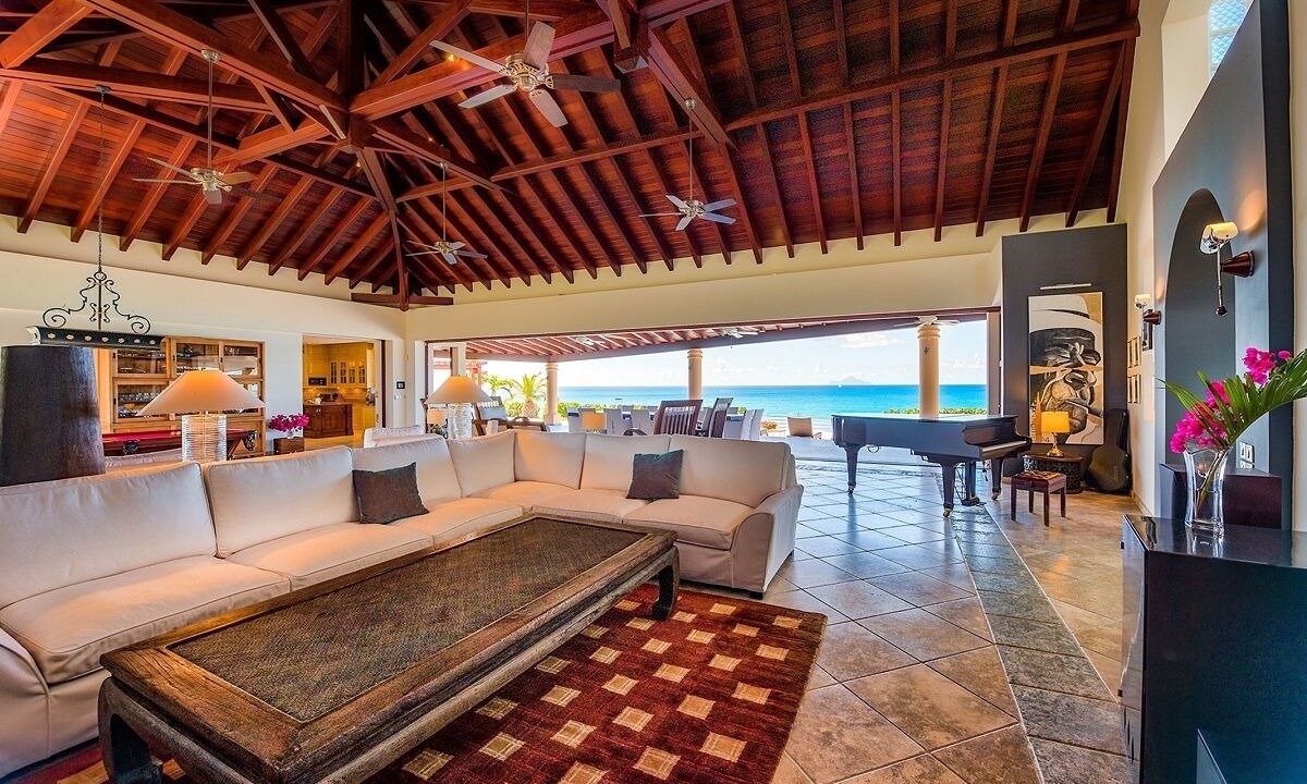 Photo of Livingroom in Plum Bay