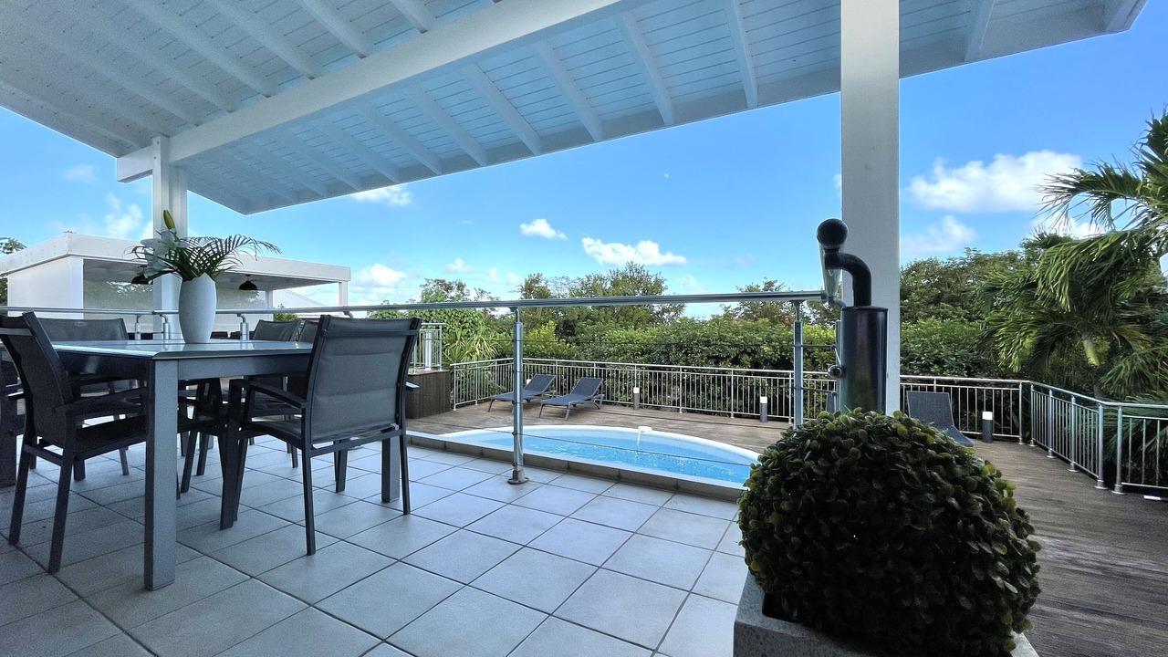 Photo of Outdoor in Orient Bay