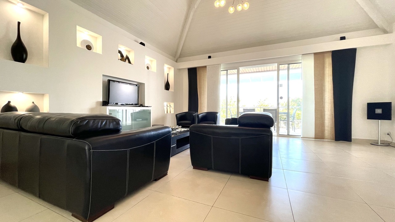 Photo of Livingroom in Orient Bay