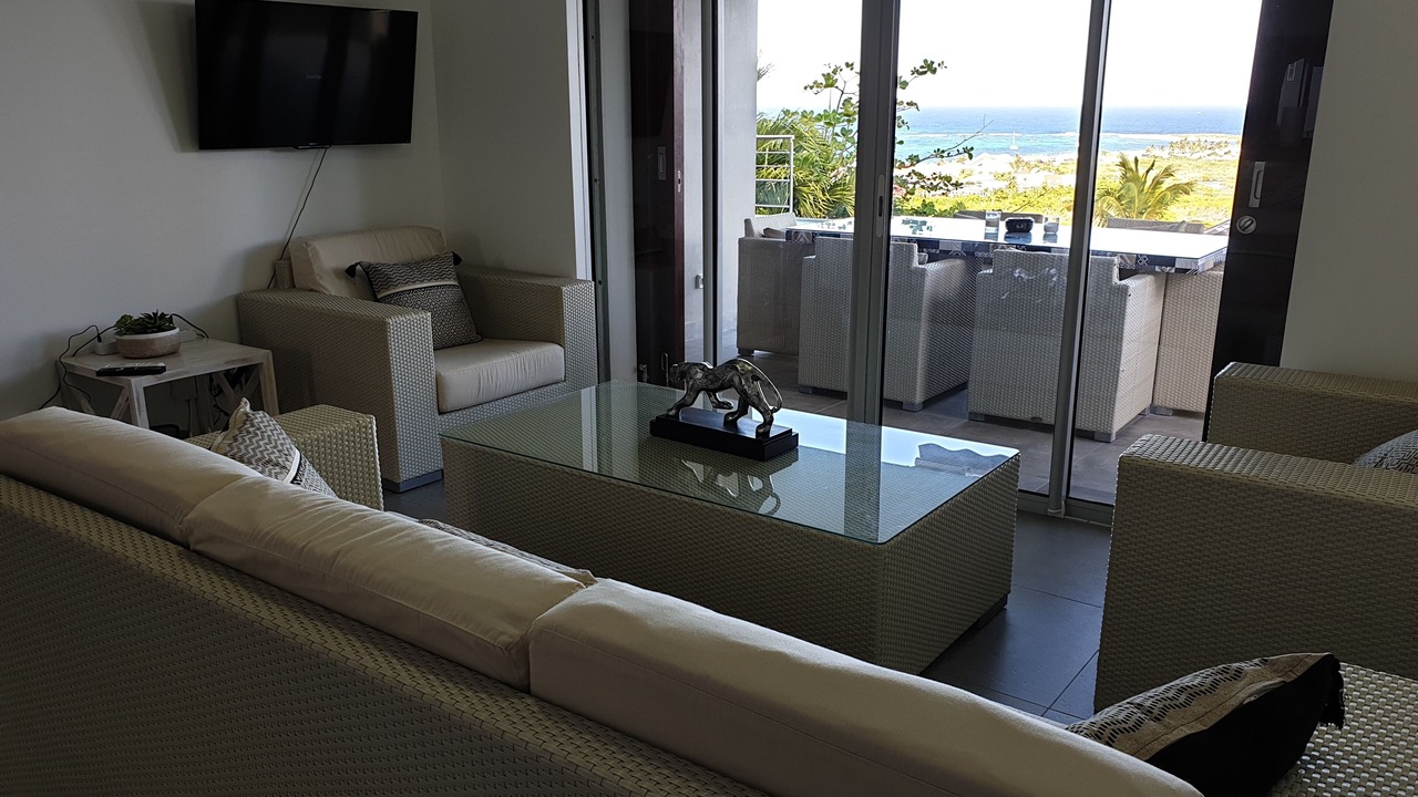 Photo of Livingroom in Orient Bay