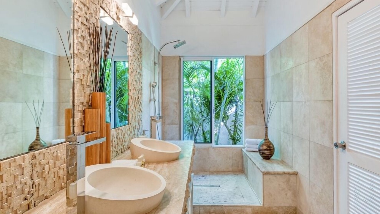 Photo of Bathroom in Les Terres Basses