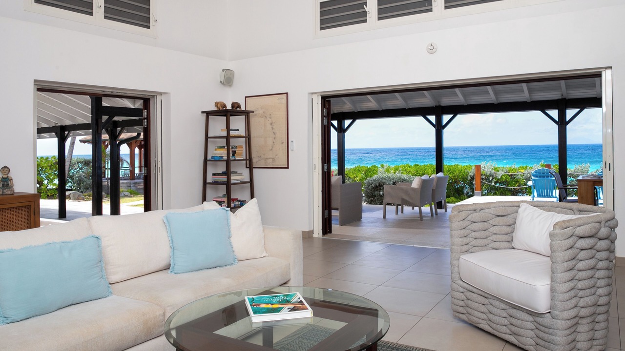 Photo of Livingroom in Plum Bay