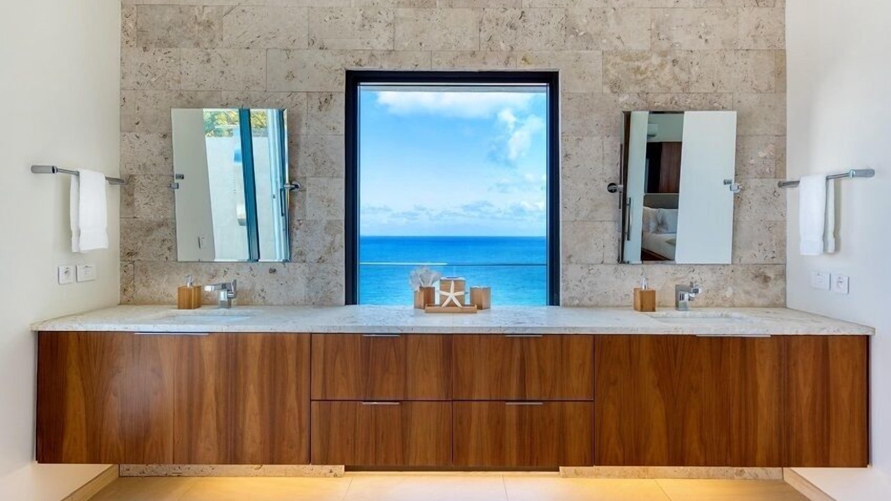 Photo of Bathroom in Les Terres Basses