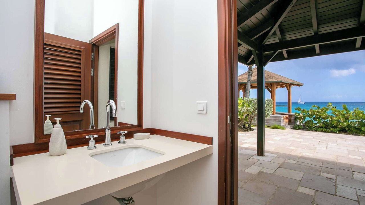 Photo of Bathroom in Plum Bay