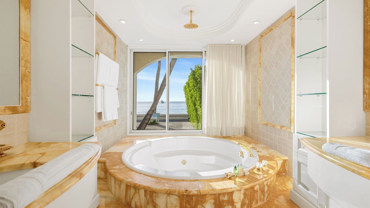 Photo of Bathroom in Grand Case