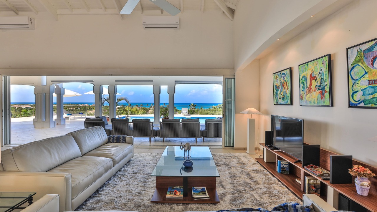 Photo of Livingroom in Plum Bay