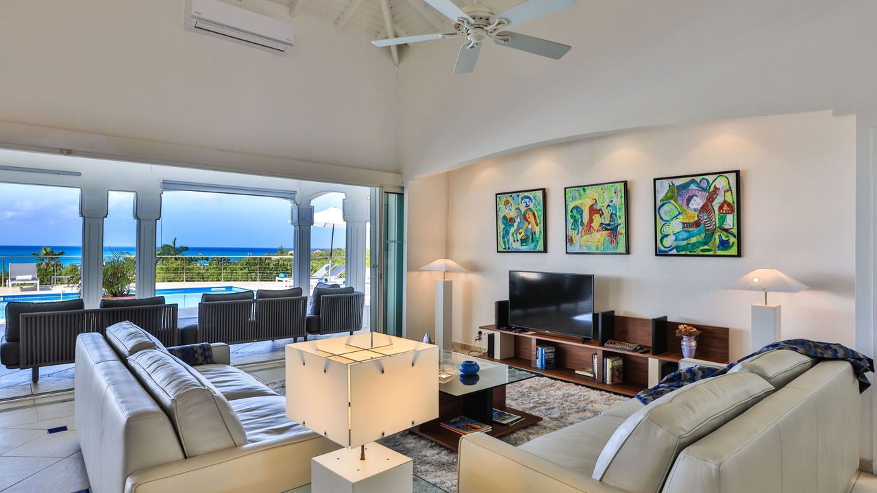 Photo of Livingroom in Plum Bay
