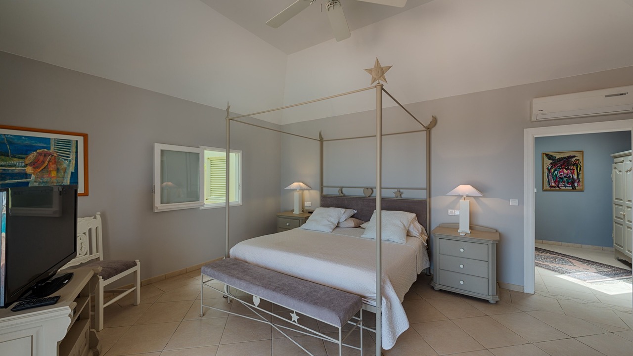 Photo of Bedroom in Plum Bay