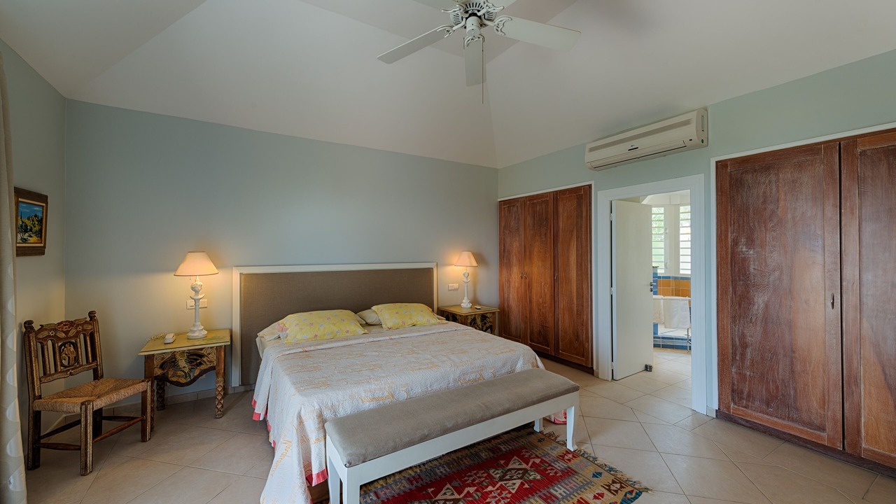 Photo of Bedroom in Plum Bay