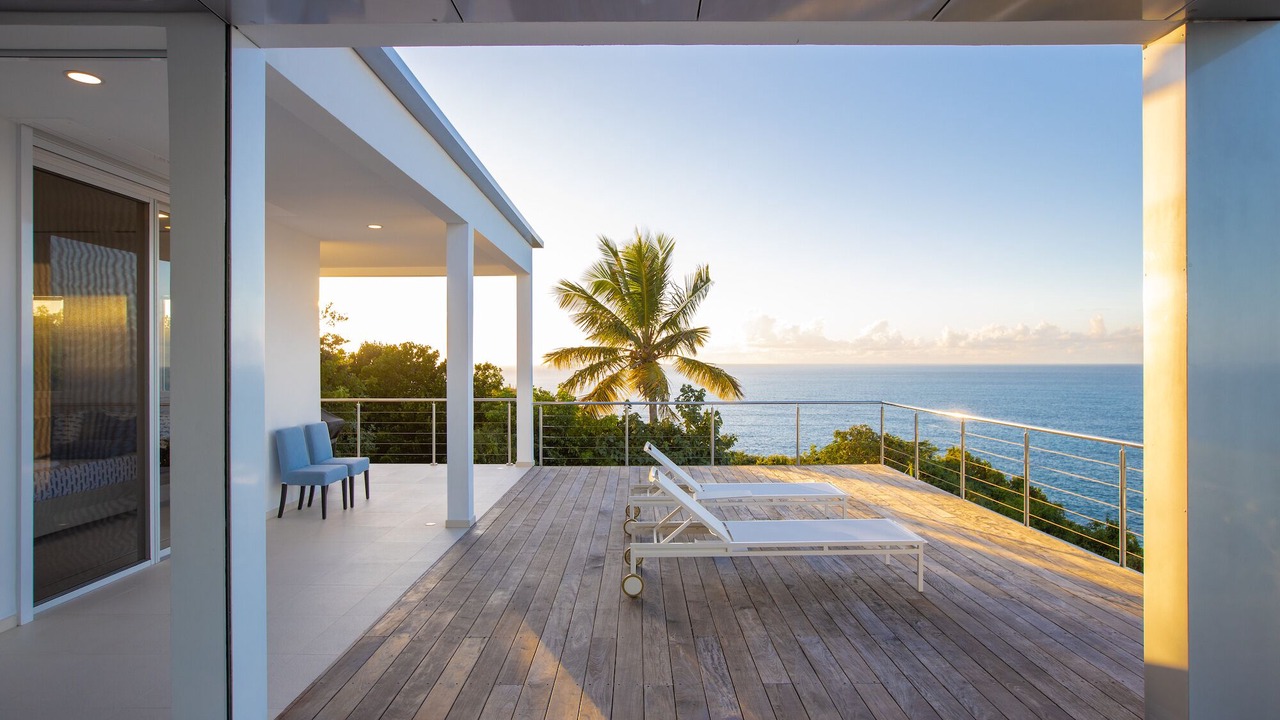 Photo of Patio Balcony in Plum Bay