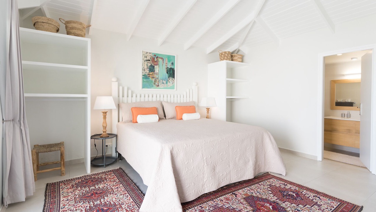 Photo of Bedroom in Plum Bay