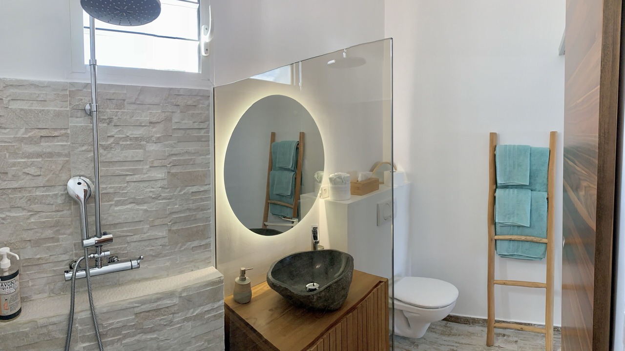 Photo of Bathroom in Orient Bay
