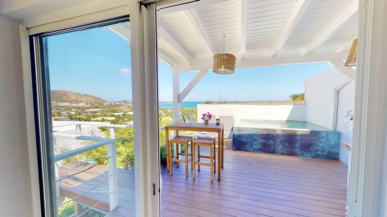 Photo of Outdoor in Orient Bay