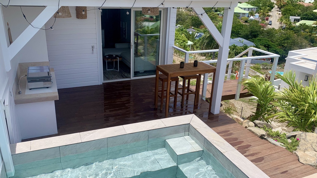 Photo of Outdoor in Orient Bay