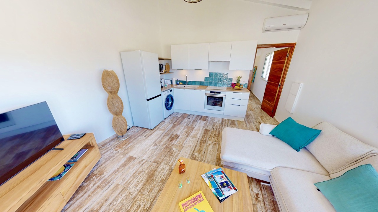 Photo of Livingroom in Orient Bay