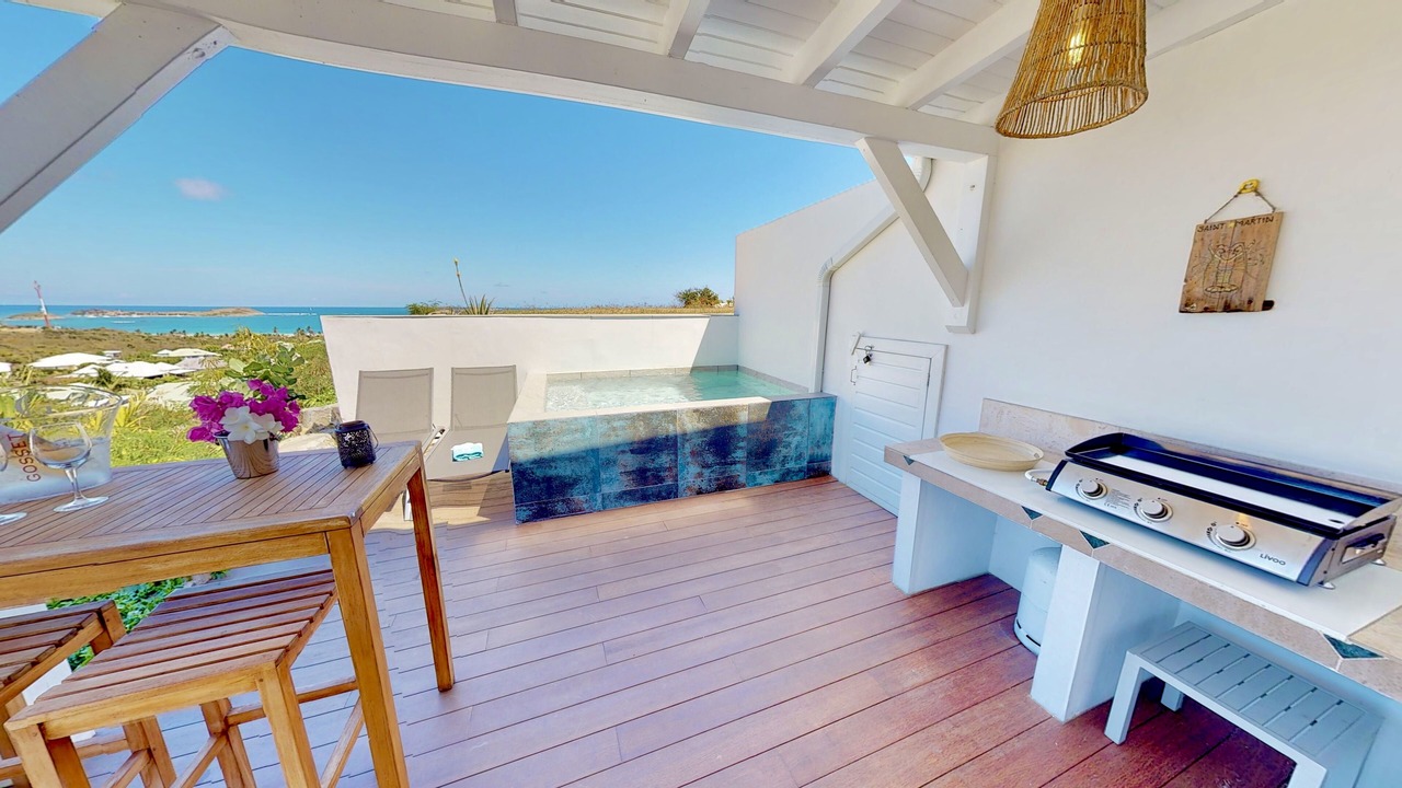 Photo of Outdoor in Orient Bay