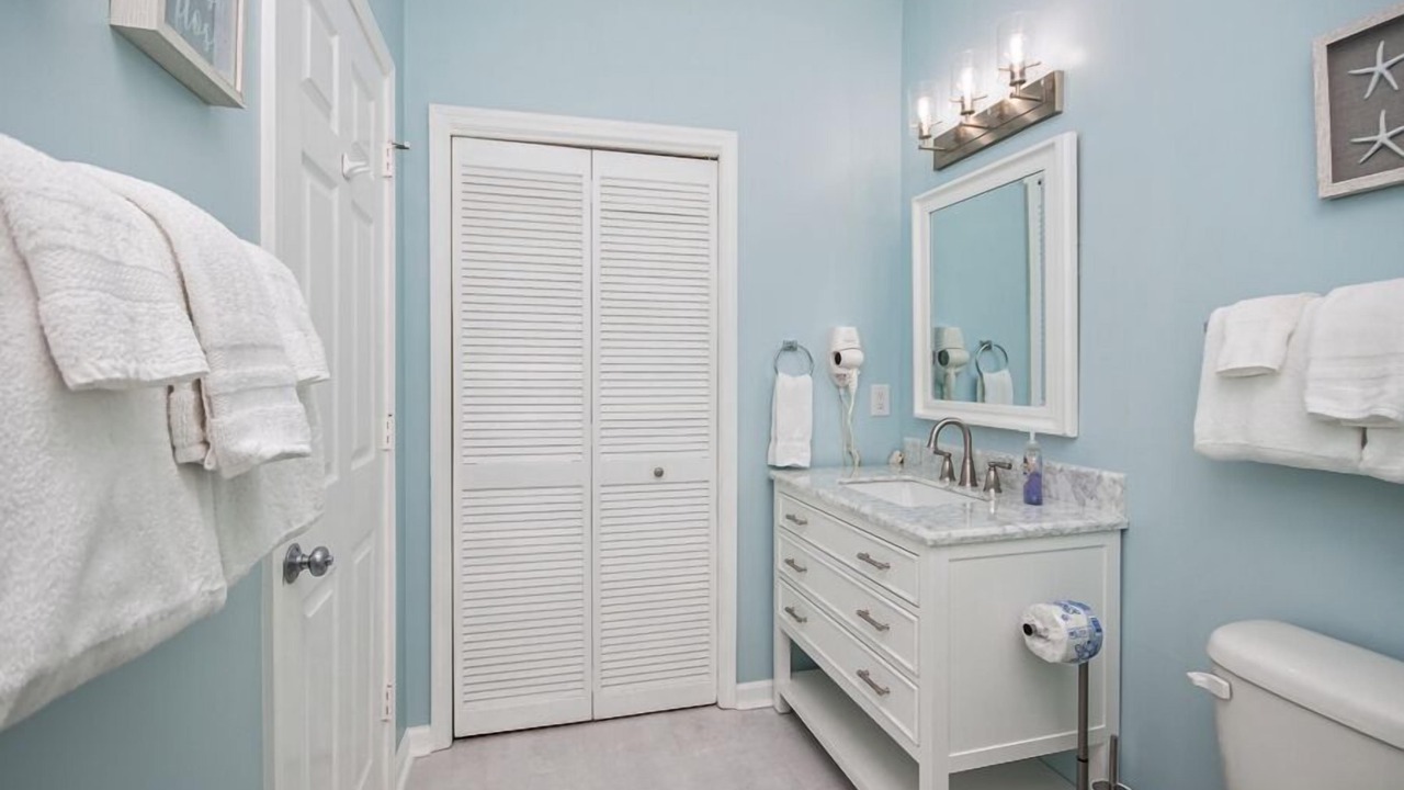 Photo of Bathroom in Red Hill