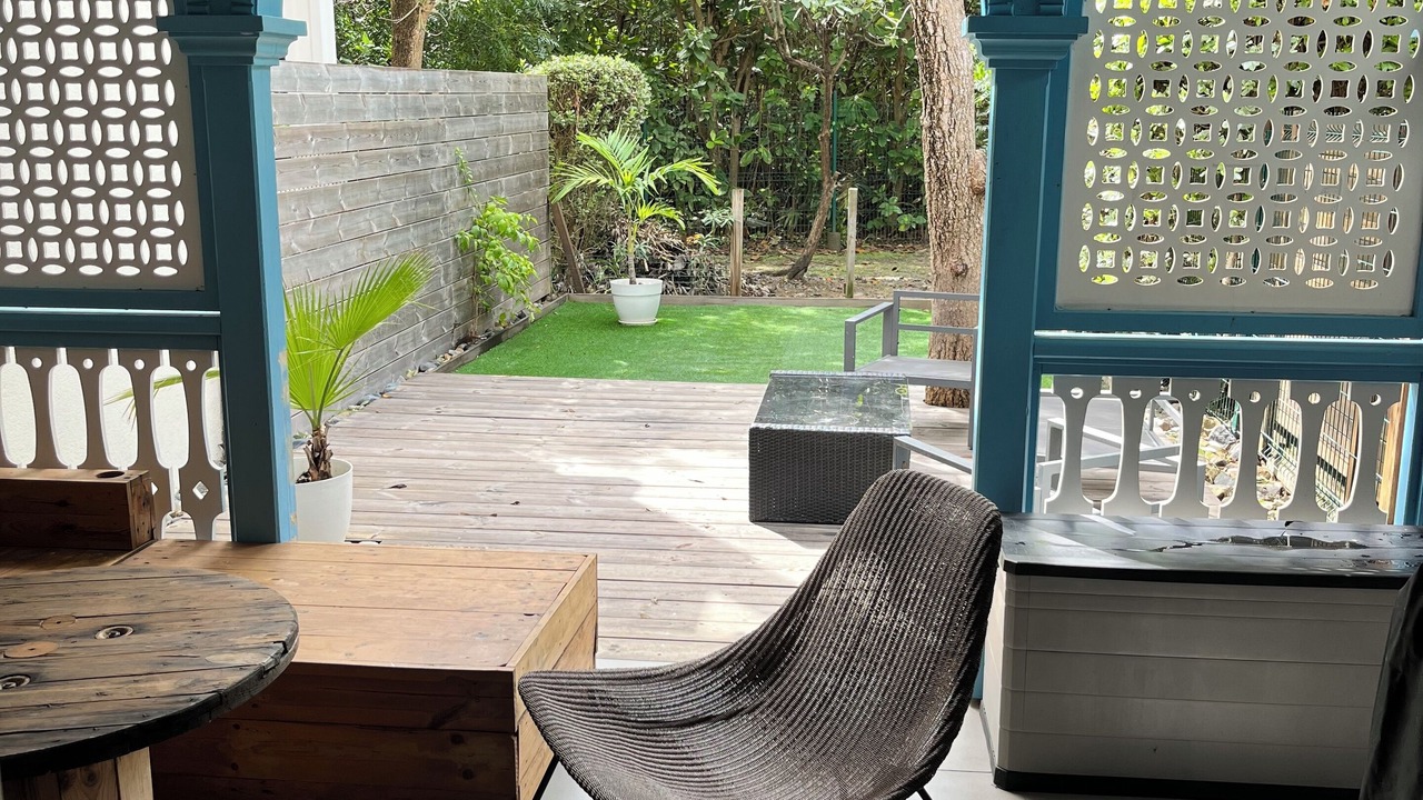 Photo of Outdoor in Orient Bay