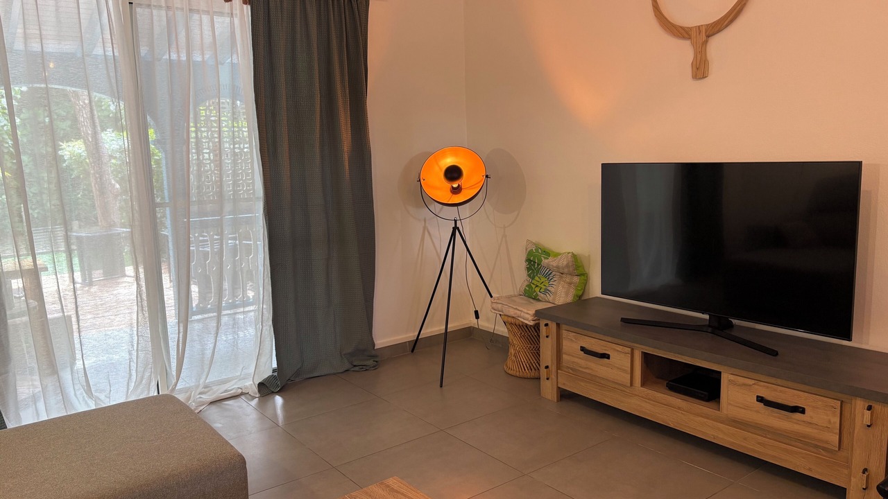 Photo of Livingroom in Orient Bay