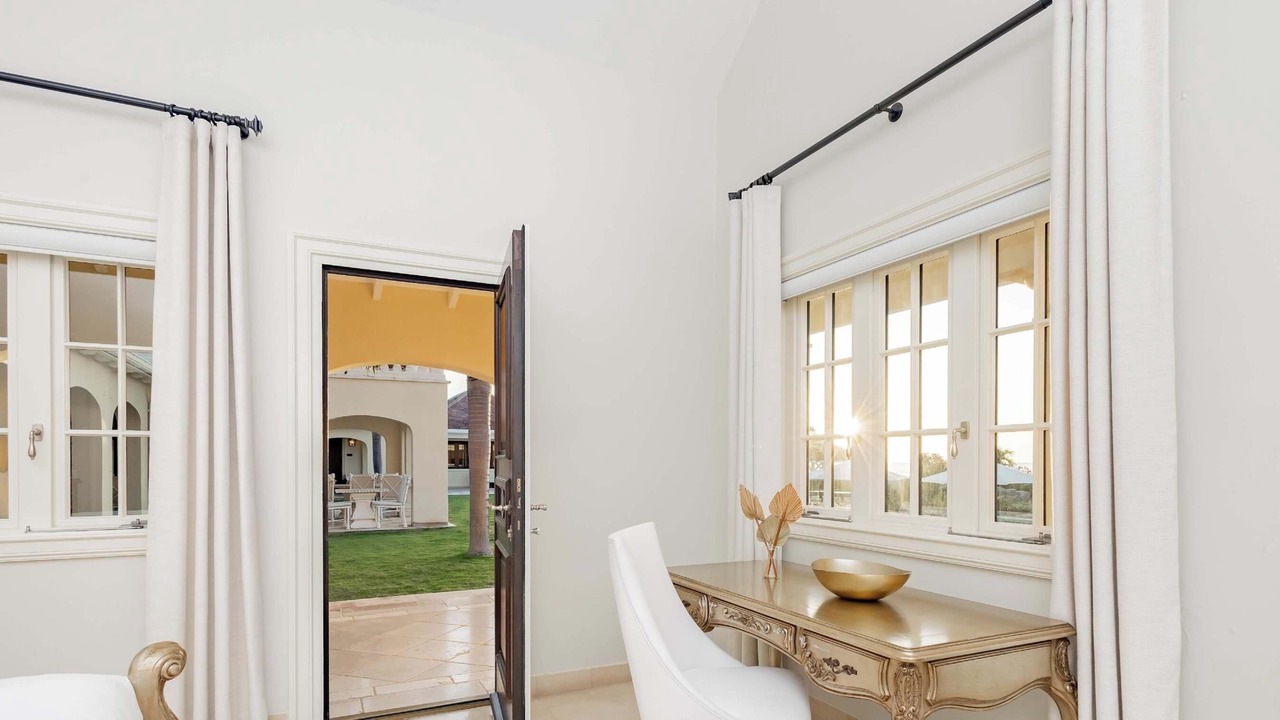 Photo of Bedroom in Plum Bay