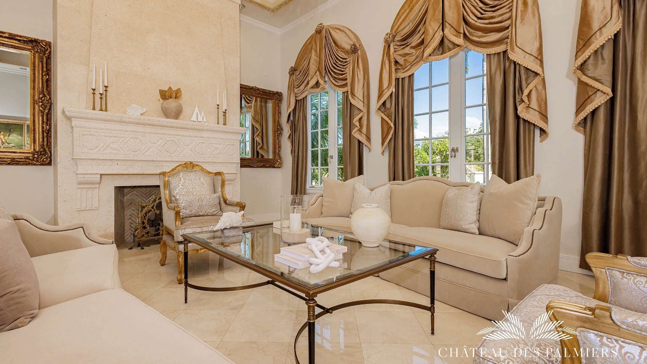 Photo of Livingroom in Plum Bay