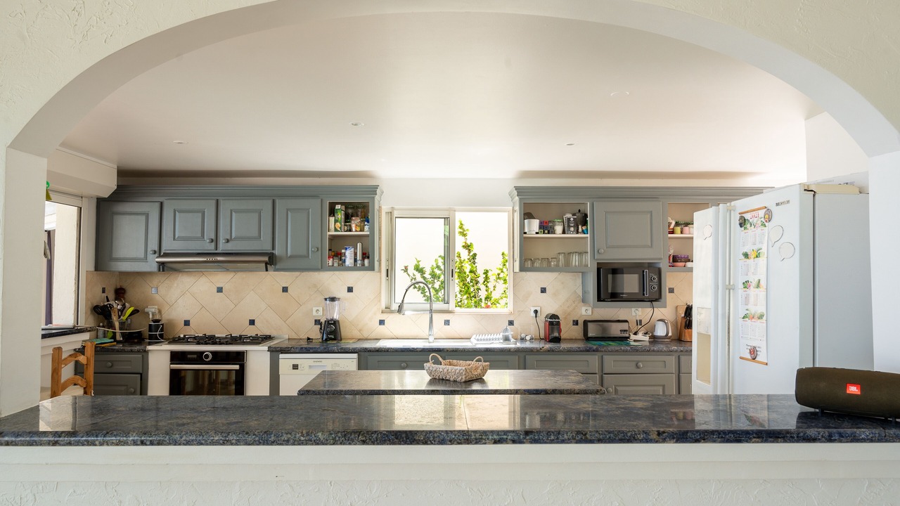 Photo of Kitchen in Orient Bay