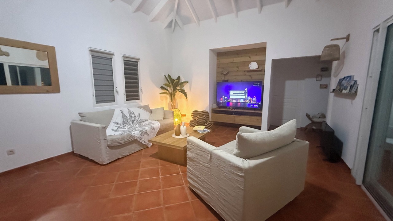 Photo of Livingroom in Orient Bay