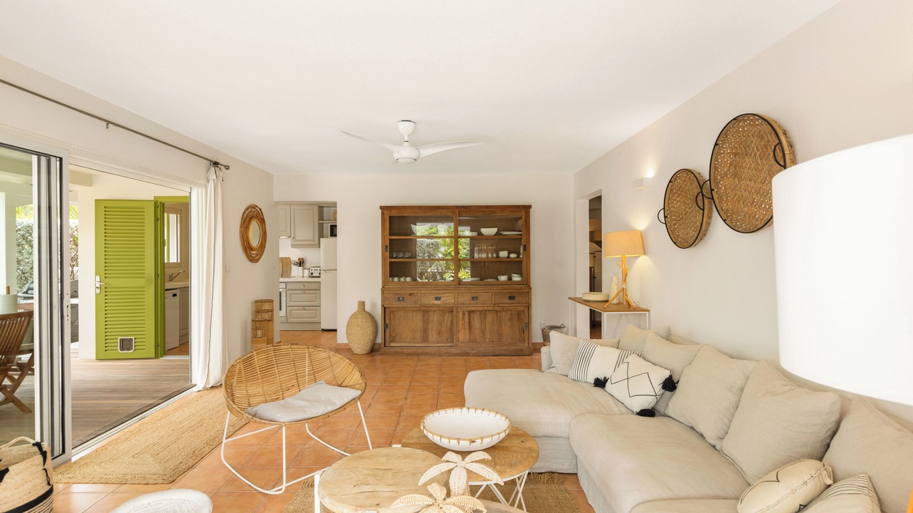 Photo of Livingroom in Orient Bay