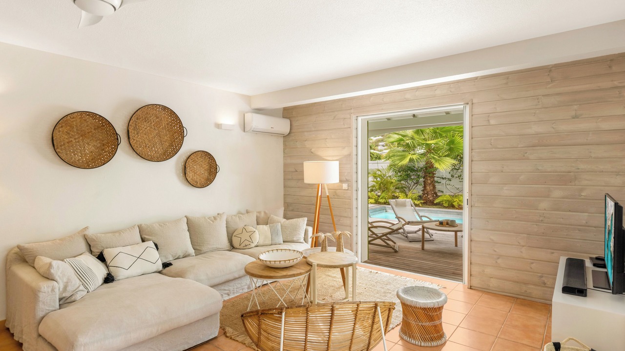 Photo of Livingroom in Orient Bay