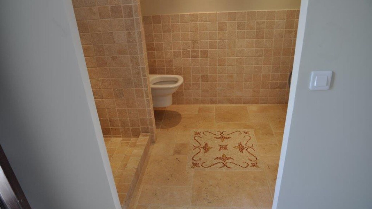 Photo of Bathroom in Orient Bay
