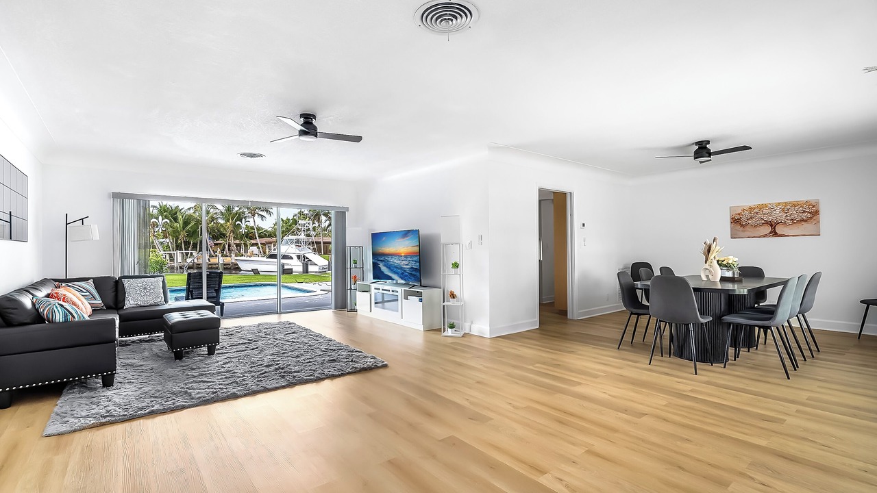 Photo of Livingroom in Deerfield Beach
