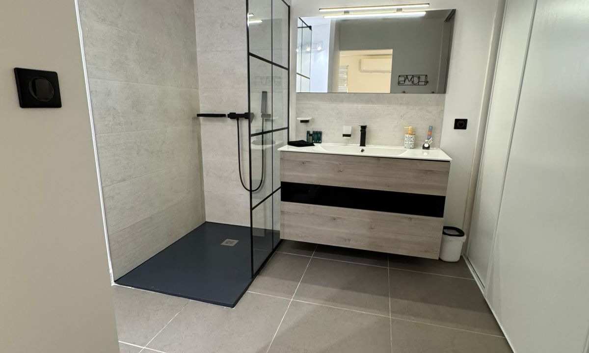 Photo of Bathroom in Grand Case