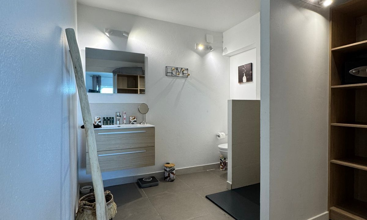 Photo of Bathroom in Grand Case