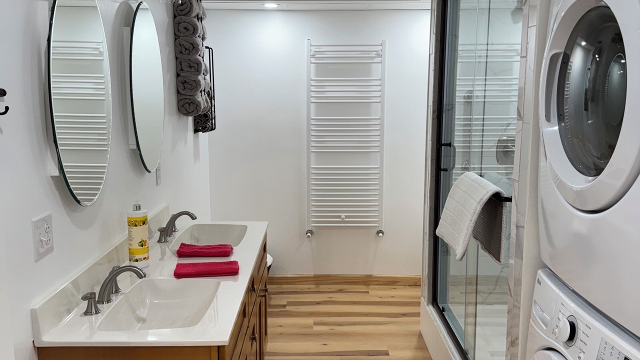 Photo of Bathroom in Jay