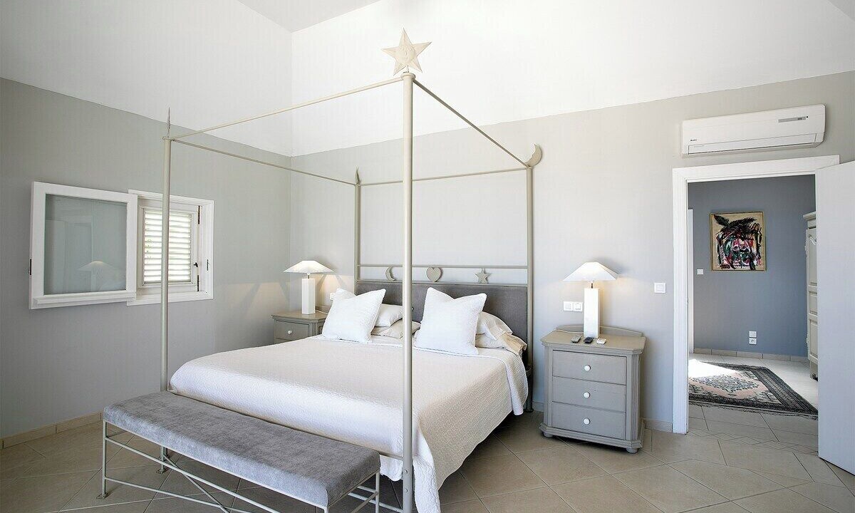 Photo of Bedroom in Plum Bay