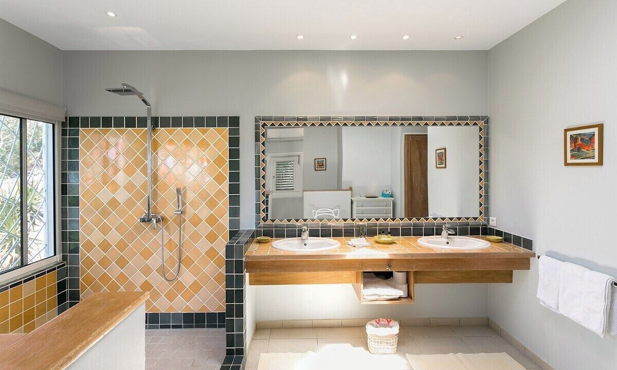 Photo of Bathroom in Plum Bay