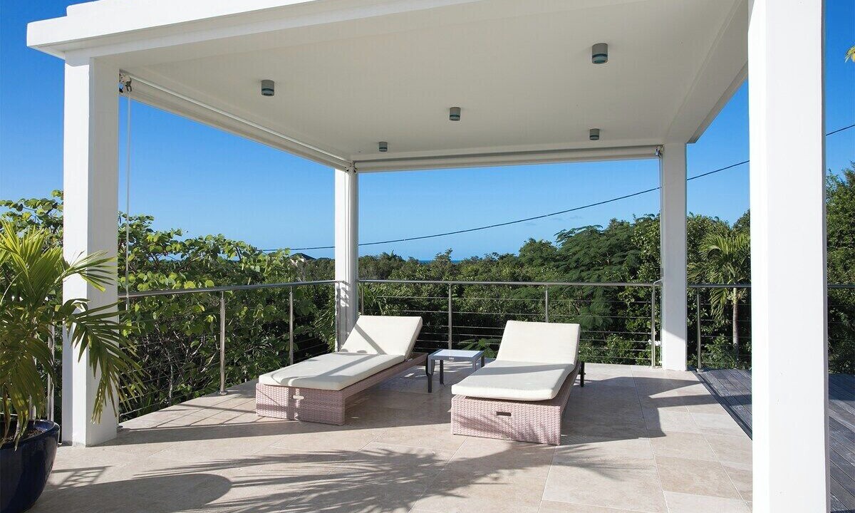 Photo of Patio Balcony in Plum Bay