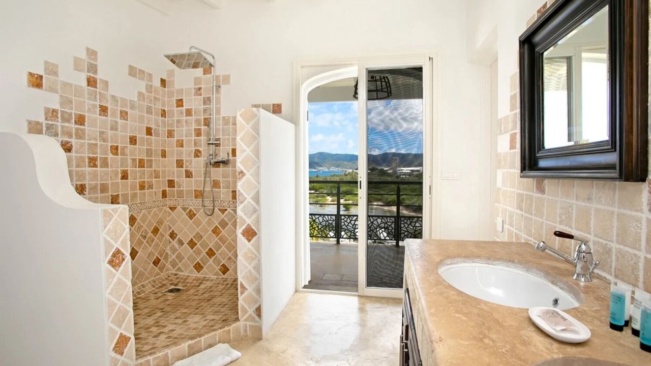 Photo of Bathroom in Nettle Bay