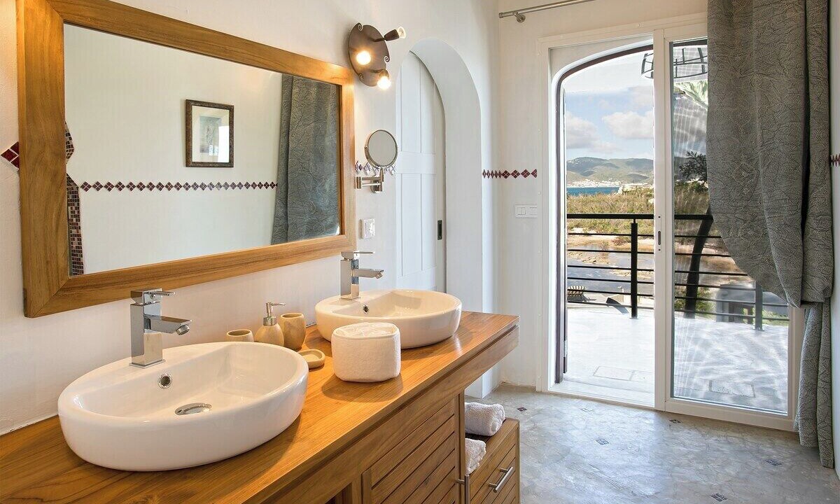 Photo of Bathroom in Nettle Bay