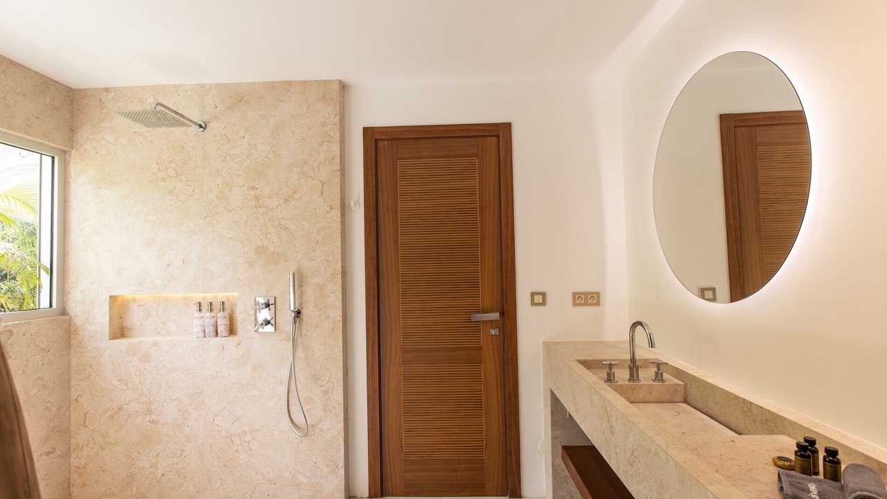 Photo of Bathroom in Plum Bay