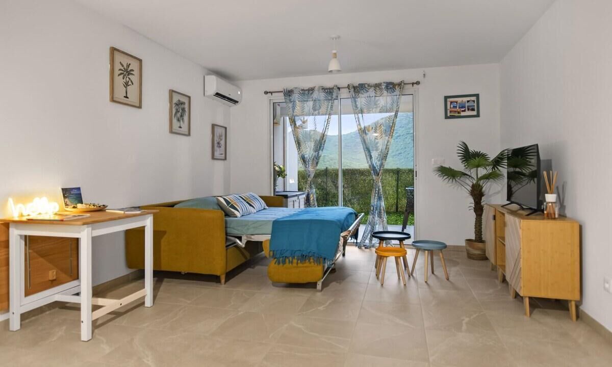 Photo of Livingroom in Cul de Sac