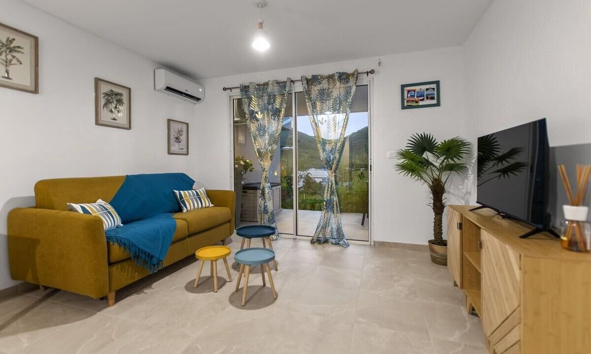 Photo of Livingroom in Cul de Sac