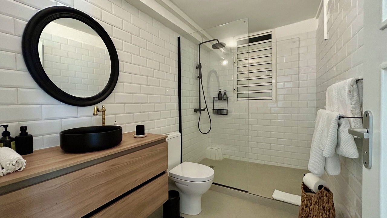 Photo of Bathroom in Les Terres Basses