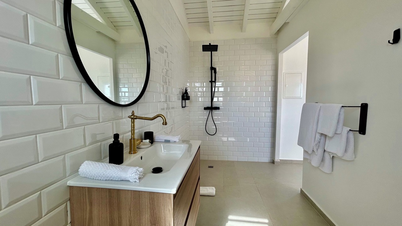 Photo of Bathroom in Les Terres Basses