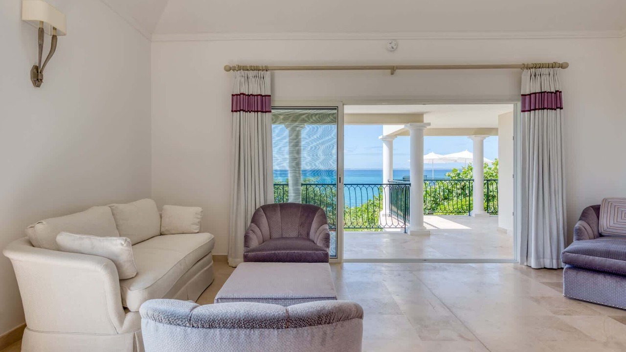 Photo of Livingroom in Plum Bay