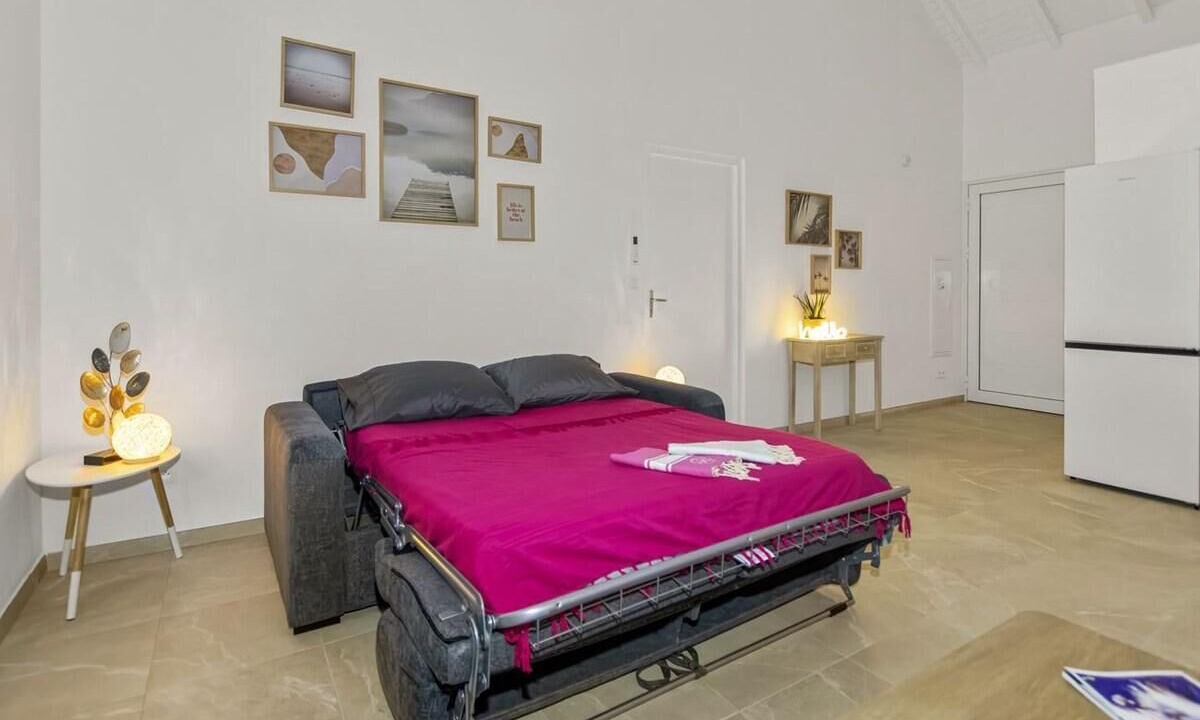 Photo of Bedroom in Cul de Sac